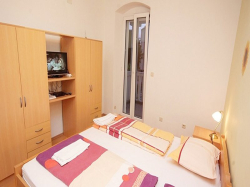 Apartmany Pansion Krivic Kaštel Gomilica