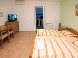 Apartmany Pansion Krivic Kaštel Gomilica