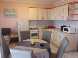 Apartments Vivien Kustici (Island Pag)