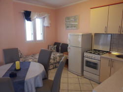 Apartments Vivien Kustici (Island Pag)