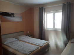 Apartments Vivien Kustici (Island Pag)